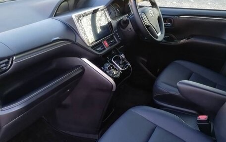 Toyota Esquire I, 2020 год, 2 685 000 рублей, 10 фотография