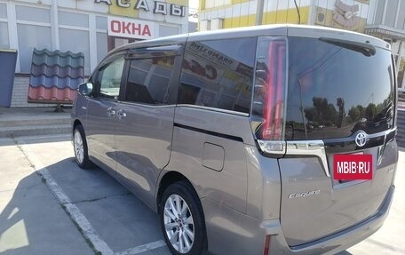 Toyota Esquire I, 2020 год, 2 685 000 рублей, 8 фотография