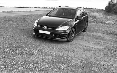 Volkswagen Golf VII, 2019 год, 1 900 000 рублей, 3 фотография