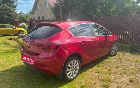 Opel Astra J, 2011 год, 800 000 рублей, 3 фотография