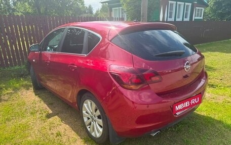 Opel Astra J, 2011 год, 800 000 рублей, 6 фотография