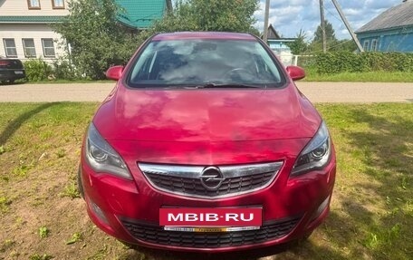 Opel Astra J, 2011 год, 800 000 рублей, 5 фотография