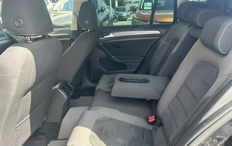 Volkswagen Golf VII, 2017 год, 1 600 000 рублей, 10 фотография