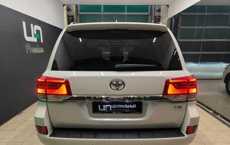 Toyota Land Cruiser 200, 2019 год, 6 890 000 рублей, 5 фотография