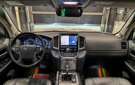 Toyota Land Cruiser 200, 2019 год, 6 890 000 рублей, 14 фотография