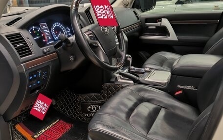 Toyota Land Cruiser 200, 2019 год, 6 890 000 рублей, 7 фотография