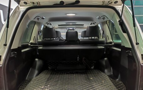 Toyota Land Cruiser 200, 2019 год, 6 890 000 рублей, 21 фотография