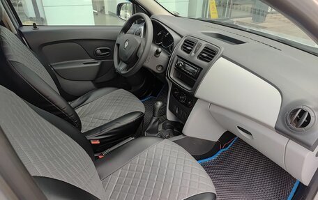 Renault Logan II, 2015 год, 599 000 рублей, 11 фотография