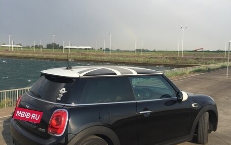 MINI Hatch, 2017 год, 1 390 000 рублей, 3 фотография