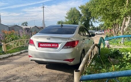 Hyundai Solaris II рестайлинг, 2016 год, 620 000 рублей, 2 фотография