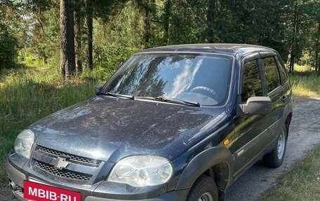 Chevrolet Niva I рестайлинг, 2010 год, 380 000 рублей, 2 фотография