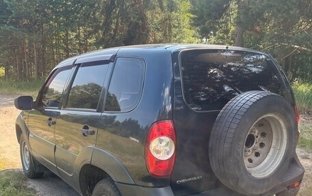 Chevrolet Niva I рестайлинг, 2010 год, 380 000 рублей, 3 фотография