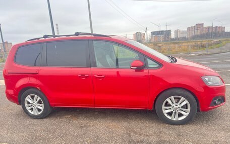 SEAT Alhambra II рестайлинг, 2013 год, 1 300 000 рублей, 2 фотография