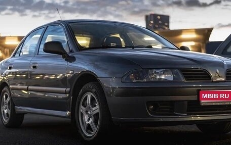 Mitsubishi Carisma I, 2002 год, 499 999 рублей, 1 фотография