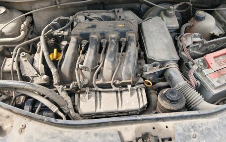 Renault Logan I, 2011 год, 230 000 рублей, 1 фотография