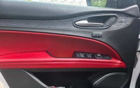 Alfa Romeo Stelvio, 2020 год, 3 150 000 рублей, 11 фотография