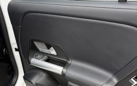 Mercedes-Benz GLA, 2022 год, 4 200 000 рублей, 13 фотография