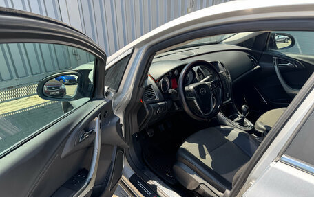 Opel Astra J, 2011 год, 639 000 рублей, 9 фотография