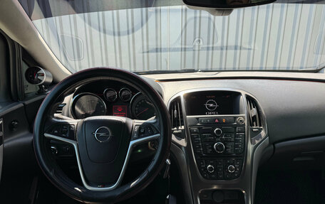 Opel Astra J, 2011 год, 639 000 рублей, 11 фотография