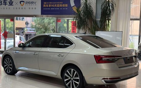Skoda Superb III рестайлинг, 2023 год, 2 095 005 рублей, 5 фотография