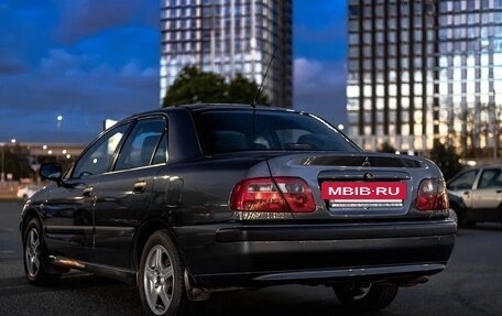 Mitsubishi Carisma I, 2002 год, 499 999 рублей, 2 фотография