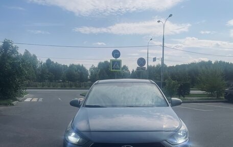 Hyundai Solaris II рестайлинг, 2017 год, 690 000 рублей, 2 фотография