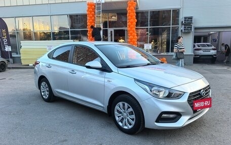 Hyundai Solaris II рестайлинг, 2019 год, 1 390 000 рублей, 3 фотография