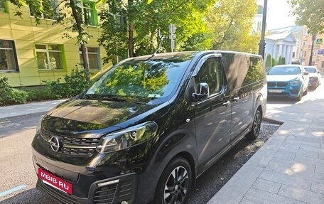 Opel Zafira Life I, 2020 год, 3 500 000 рублей, 2 фотография
