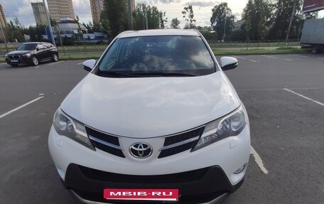 Toyota RAV4, 2014 год, 1 900 000 рублей, 3 фотография