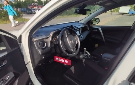 Toyota RAV4, 2014 год, 1 900 000 рублей, 6 фотография