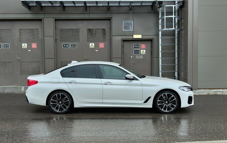 BMW 5 серия, 2017 год, 2 950 000 рублей, 2 фотография