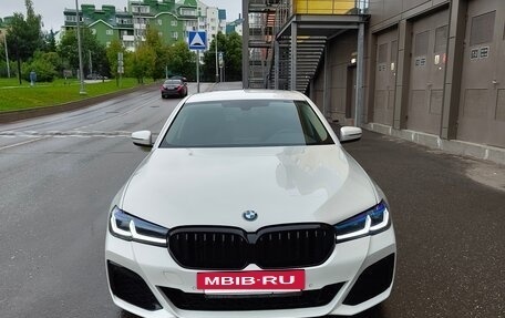 BMW 5 серия, 2017 год, 2 950 000 рублей, 3 фотография