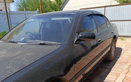 Nissan Cefiro II, 1994 год, 270 000 рублей, 4 фотография