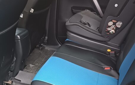 Toyota RAV4, 2018 год, 2 200 000 рублей, 8 фотография