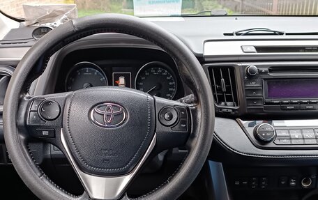 Toyota RAV4, 2018 год, 2 200 000 рублей, 5 фотография