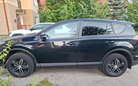 Toyota RAV4, 2018 год, 2 200 000 рублей, 2 фотография