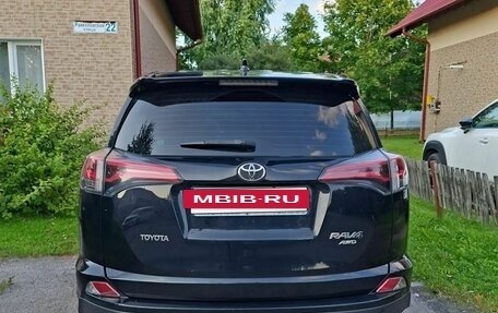 Toyota RAV4, 2018 год, 2 200 000 рублей, 4 фотография