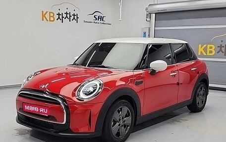 MINI Hatch, 2023 год, 2 170 000 рублей, 1 фотография