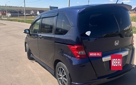 Honda Freed I, 2008 год, 700 000 рублей, 2 фотография