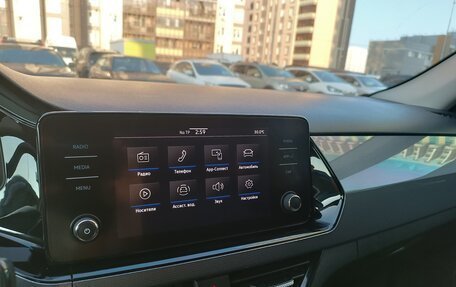 Volkswagen Polo VI (EU Market), 2021 год, 1 450 000 рублей, 7 фотография