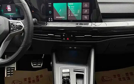 Volkswagen Golf VIII, 2023 год, 2 076 000 рублей, 10 фотография