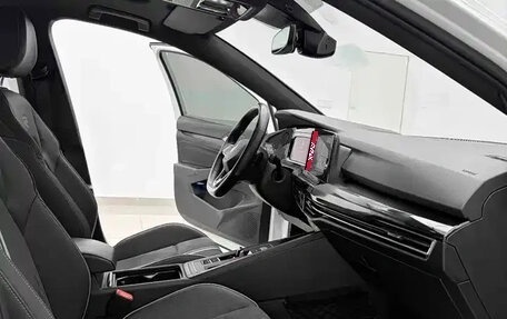 Volkswagen Golf VIII, 2023 год, 2 076 000 рублей, 14 фотография