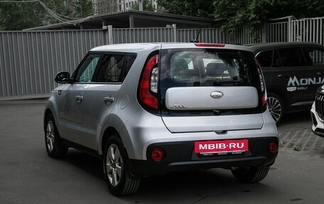 KIA Soul II рестайлинг, 2018 год, 1 400 000 рублей, 6 фотография