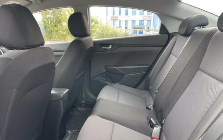 Hyundai Solaris II рестайлинг, 2017 год, 1 230 000 рублей, 13 фотография