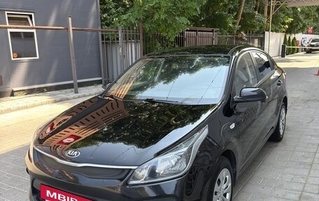 KIA Rio IV, 2017 год, 1 099 999 рублей, 2 фотография