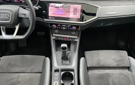 Audi Q3, 2022 год, 2 714 000 рублей, 10 фотография