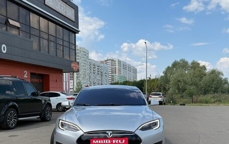 Tesla Model S I, 2013 год, 1 800 000 рублей, 2 фотография