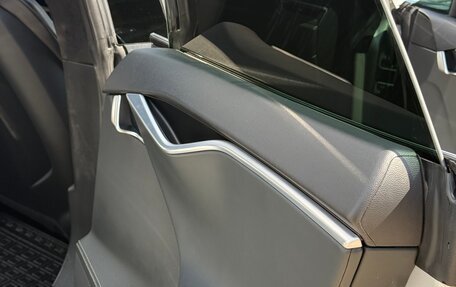 Tesla Model S I, 2013 год, 1 800 000 рублей, 23 фотография