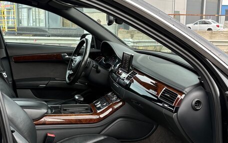 Audi A8, 2011 год, 1 900 000 рублей, 17 фотография