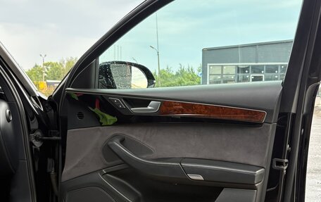 Audi A8, 2011 год, 1 900 000 рублей, 14 фотография